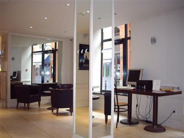 Ours Blanc - Centre Hotel 3*