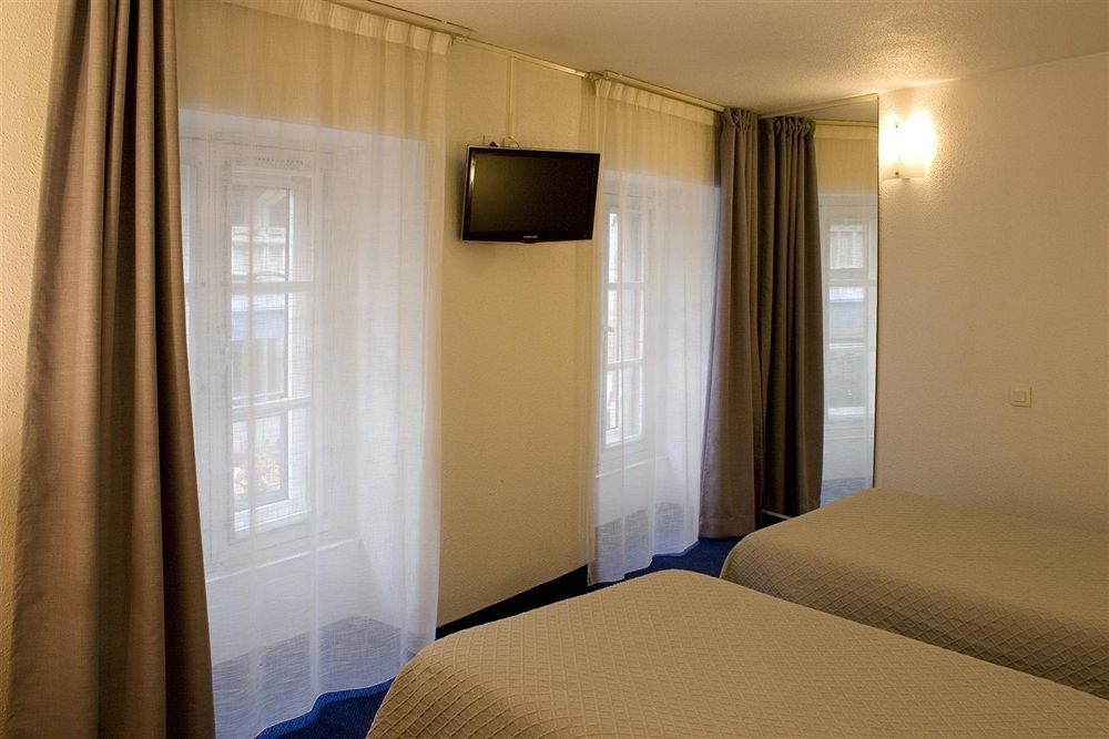 Ours Blanc - Centre 3* Toulouse